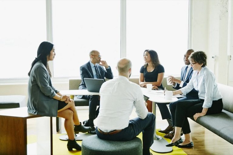 How Online Business Communities Support Entrepreneurs and Startups